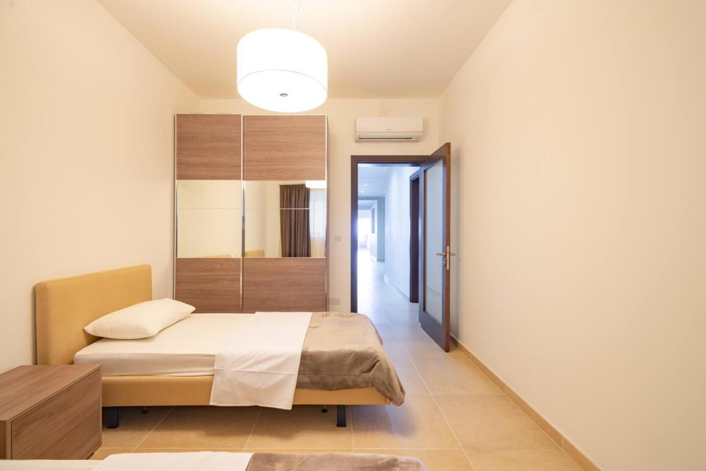 Fort Cambridge Apartments By Homely Sliema Exteriér fotografie