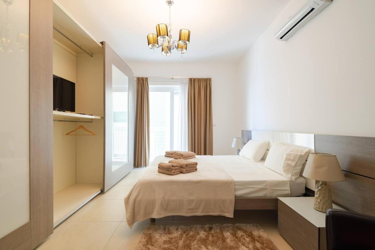 Fort Cambridge Apartments By Homely Sliema Exteriér fotografie